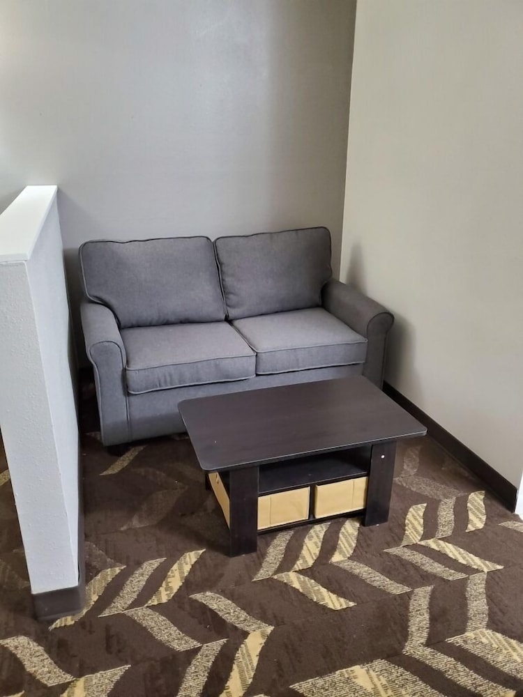 Suite, Multiple Beds, Non Smoking photo 2