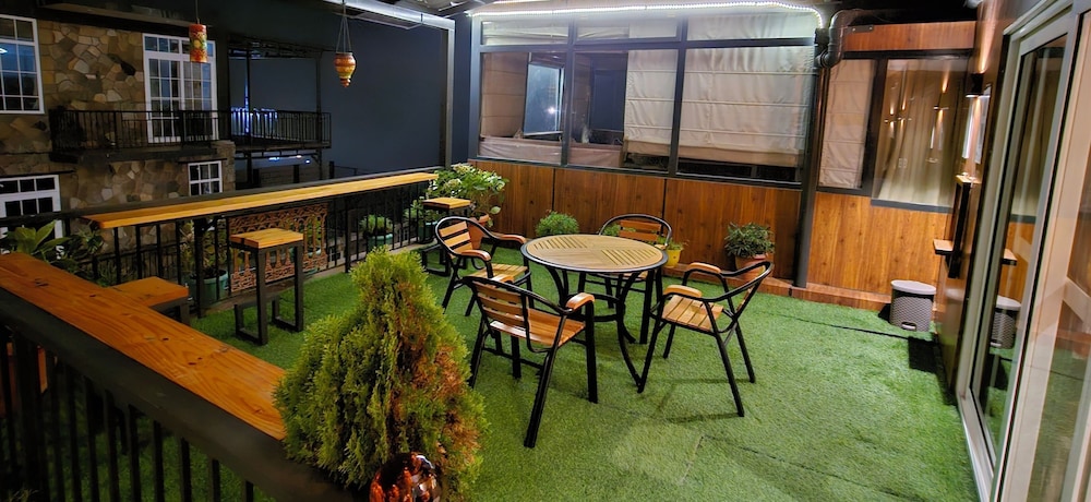 Cedar Club Room - Photo 7