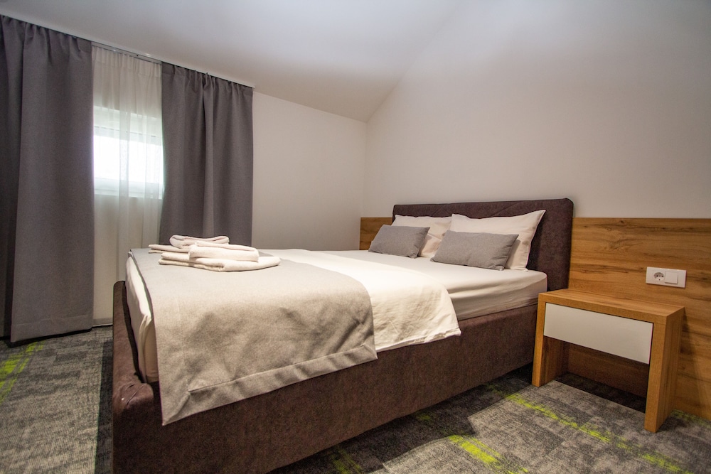 Deluxe Double Room Single Use photo 1