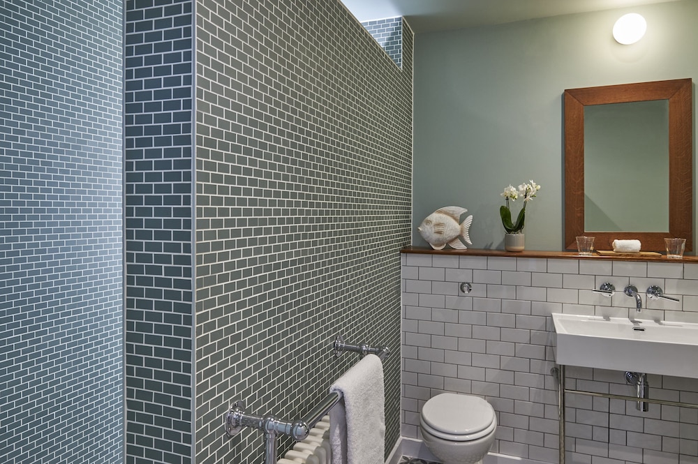 Seaview Suite - Photo 6