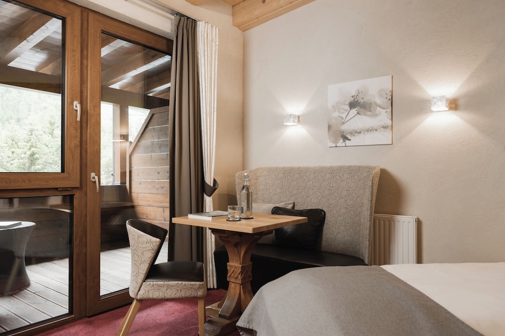 Deluxe Double Room, Balcony, Mountain View photo 2