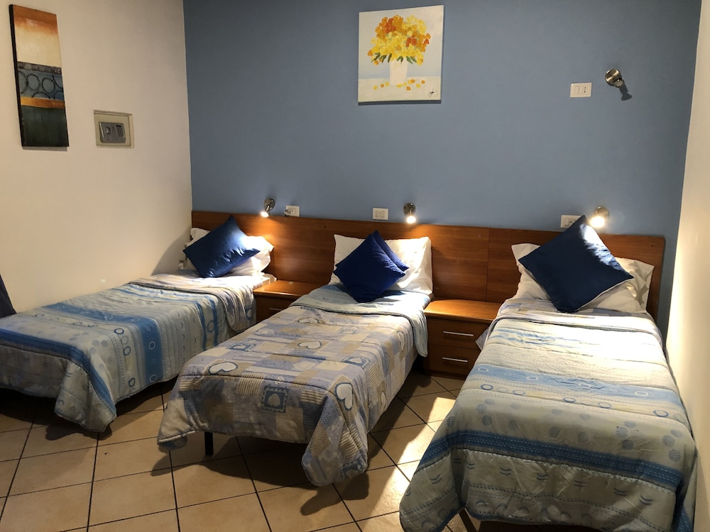 Comfort Shared Dormitory, Women only photo 2