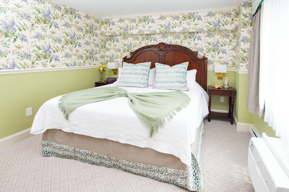 Deluxe Room, 1 King Bed (No Pets) - Photo 33