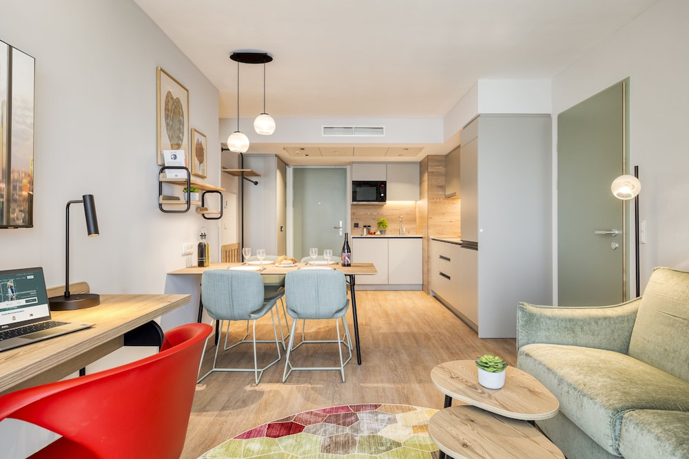 Deluxe Apartment, 2 Bedrooms photo 2