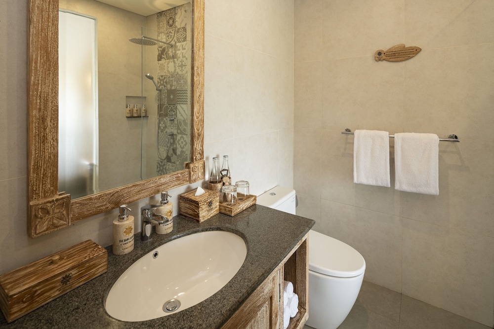 Suite with Pool Access - Photo 6