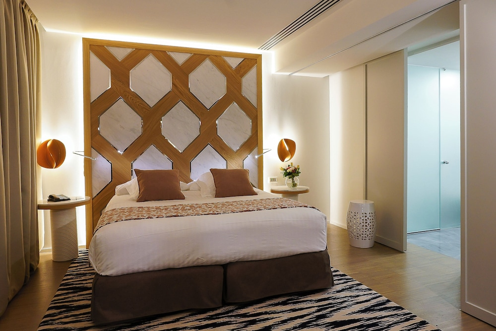 Deluxe Room, Sea View - Photo 3