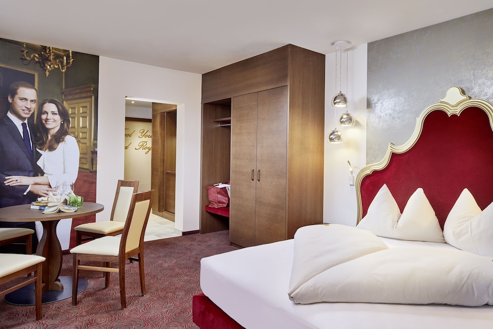 Royal Double Room, Annex Building photo 1