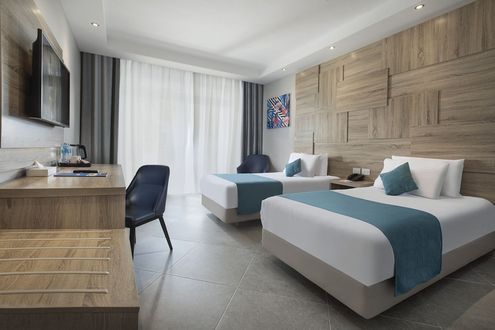 Superior Room, Garden View