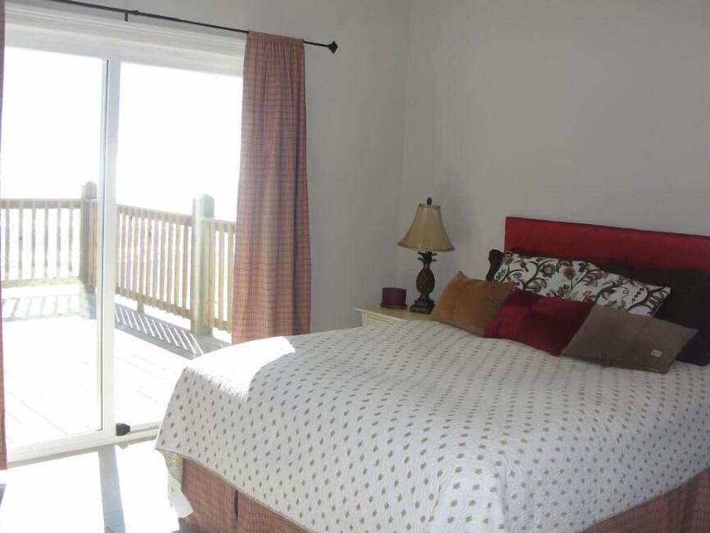 House, Multiple Beds (Southern Breeze - 103 Vaca Ct) photo 1