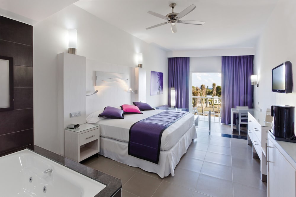 Junior Suite, Garden View (M) photo 1