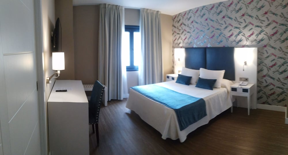 Habitación Doble con Vista a la Ciudad