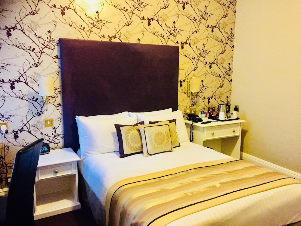 Standard Room, 1 Double Bed, Non Smoking (Small Room) - Photo 4