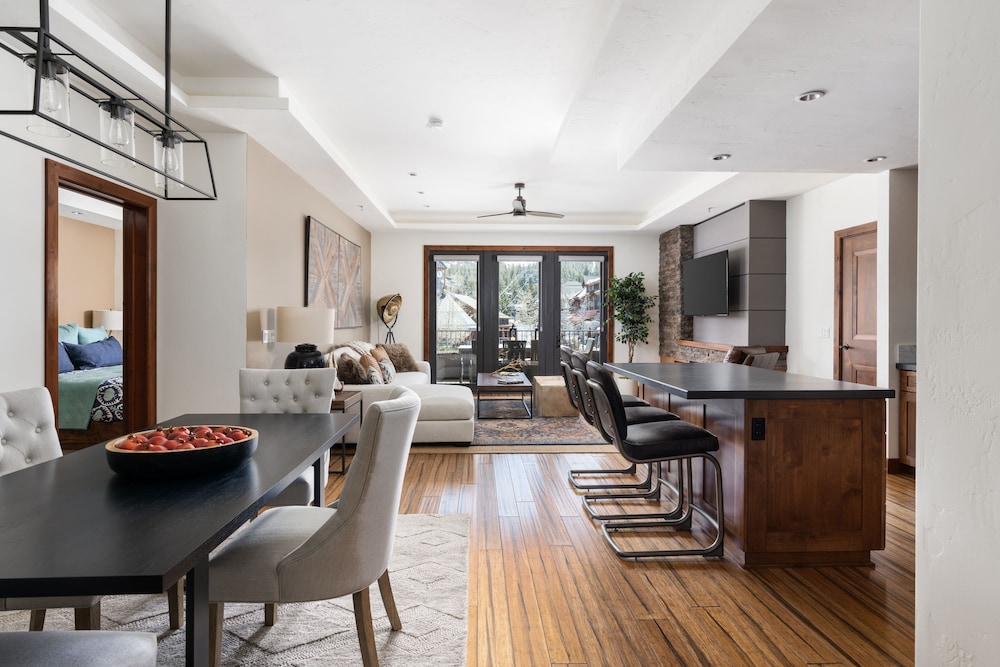 Condo, 4 Bedrooms