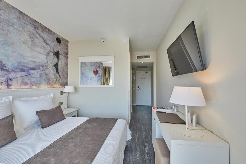 Standard Double Room, Balcony - Photo 10