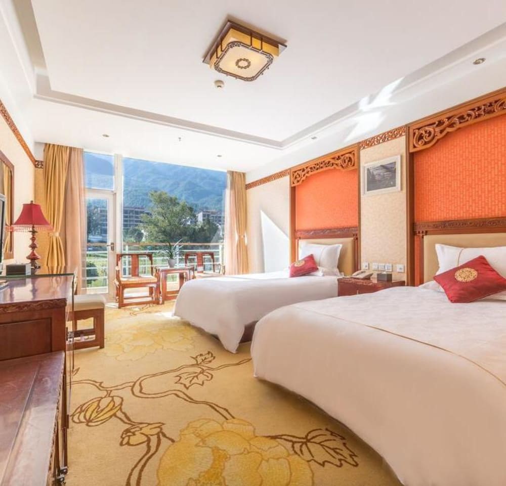 Standard Twin Room, Non Smoking, Mountain View photo 1