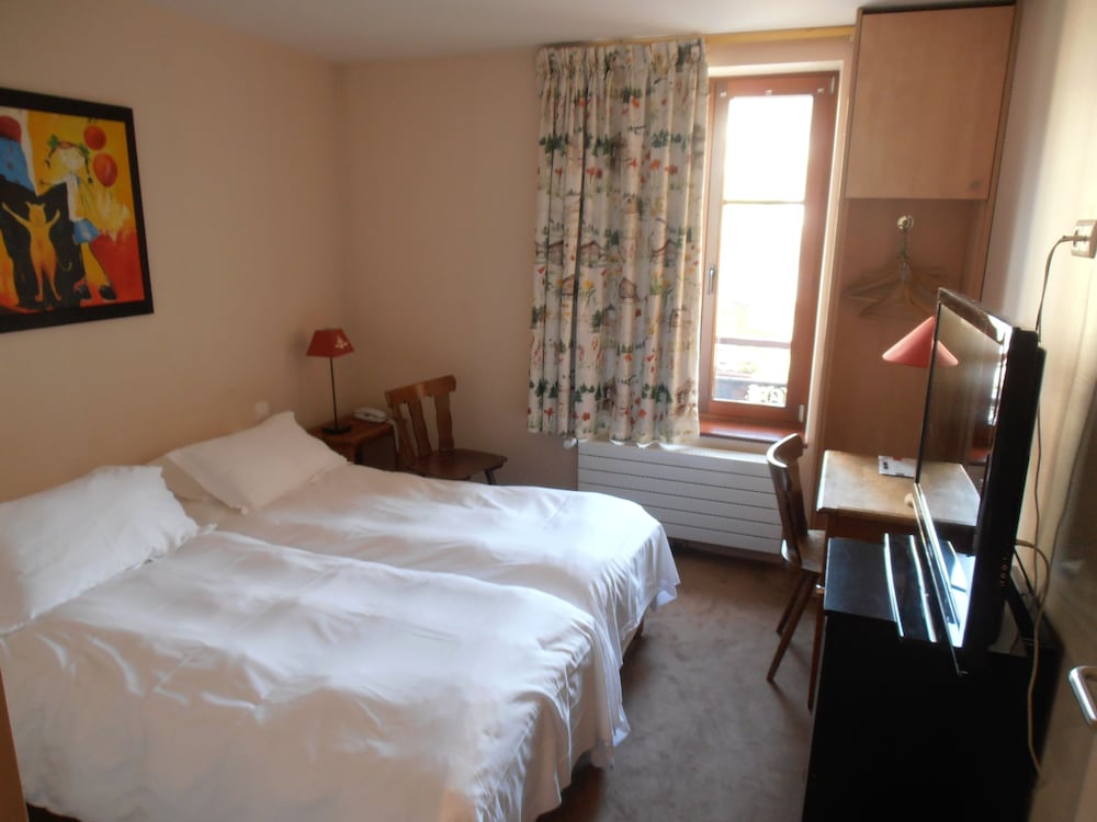 Superior Twin Room, 2 Twin Beds photo 3