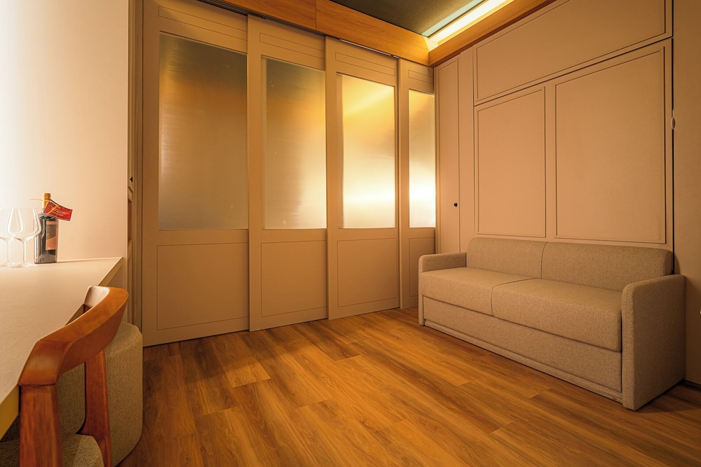 Available room