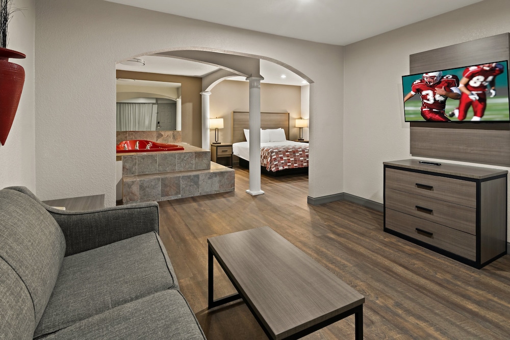 Suite, 1 King Bed with Sofa bed, Non Smoking, Jetted Tub