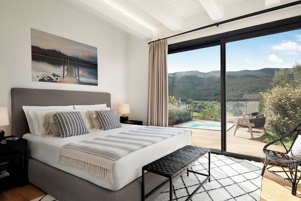 Villa, 4 Bedrooms, Hot Tub, Hill View photo 1
