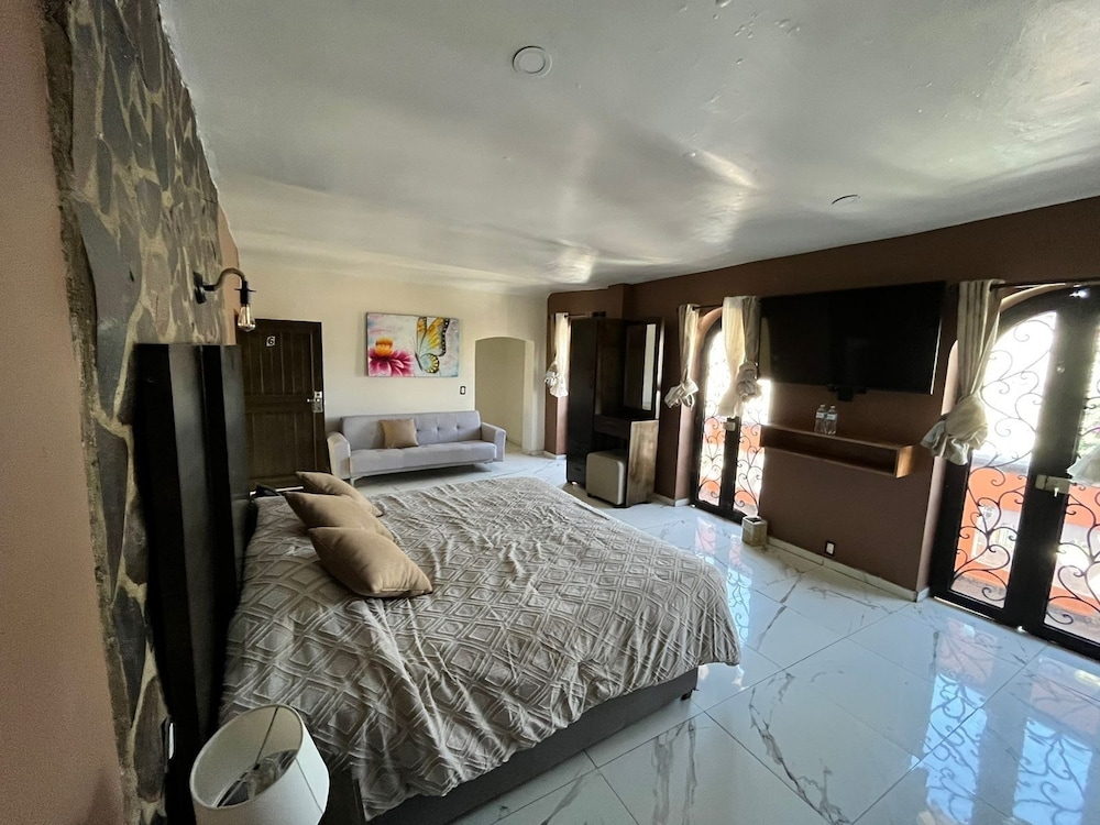 Basic Double Room