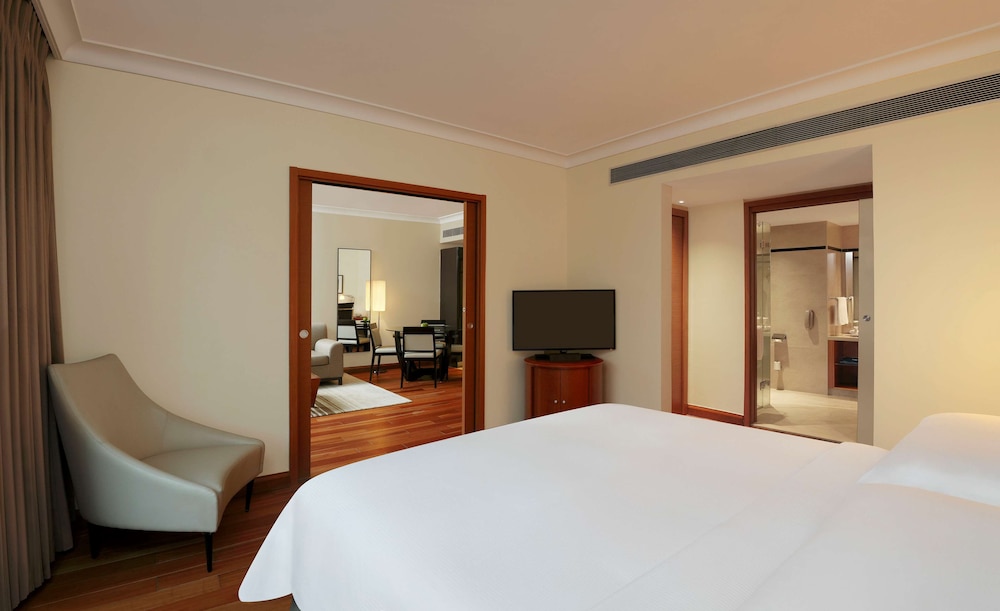 King One Bedroom Suite with Separate Living area, Bathtub, Cocktail hours King One Bedroom Suite with Separate Living area, Bathtub, Cocktail hours