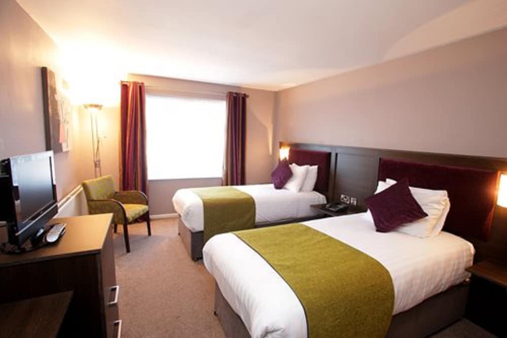 Standard Twin Room, 2 Twin Beds - Photo 1