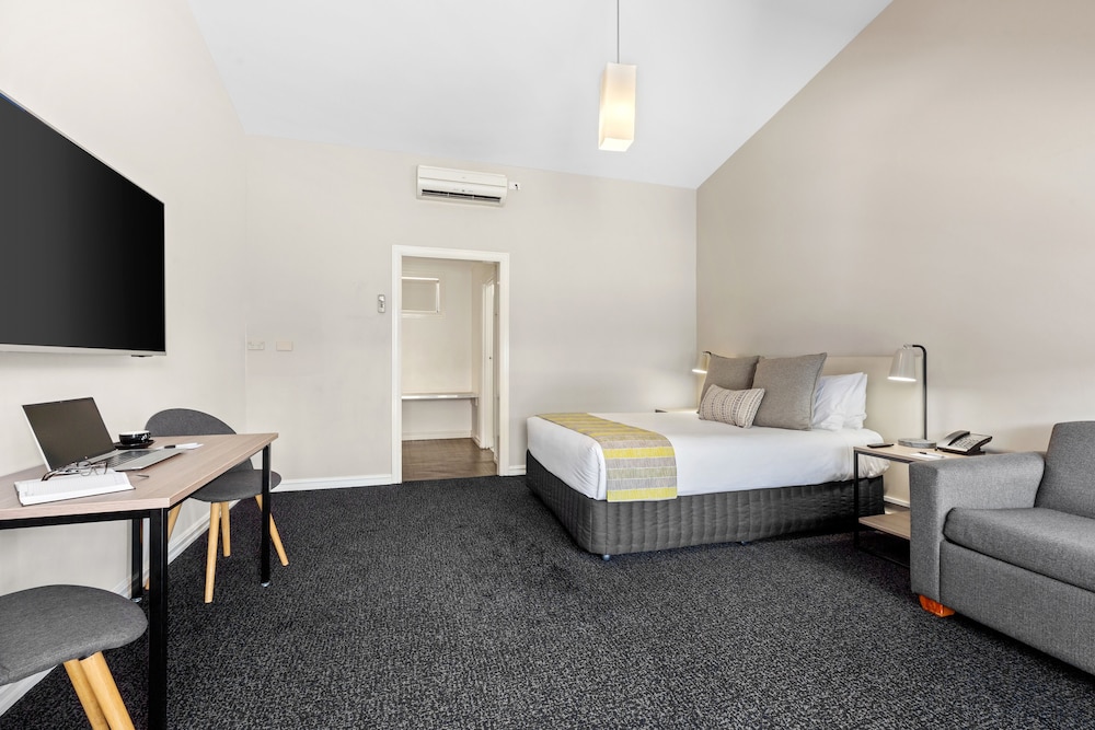 Deluxe Suite - Photo 3