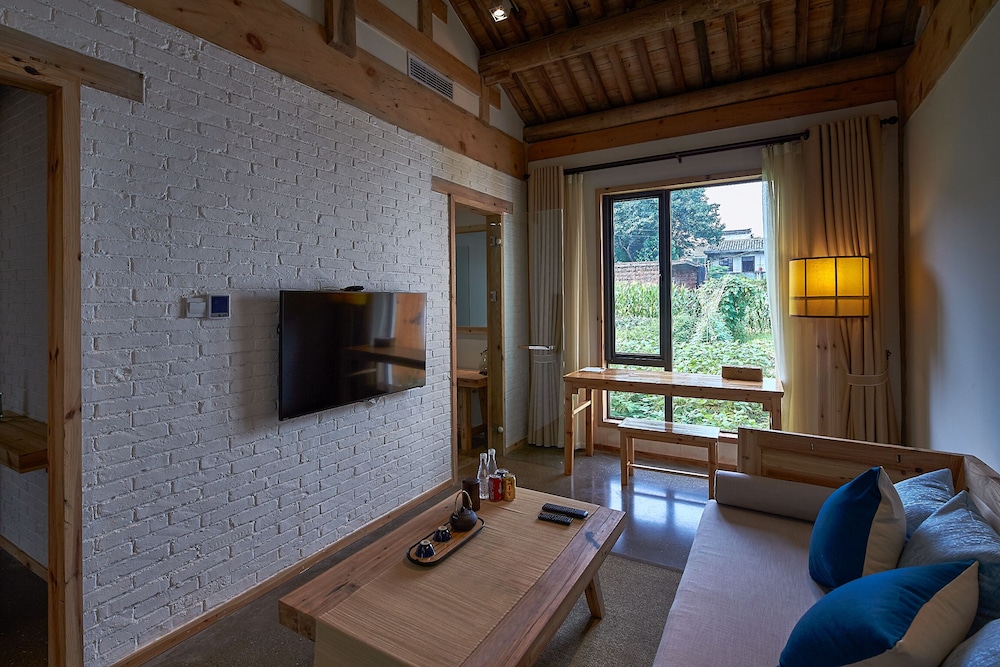 Boutique Suite photo 3