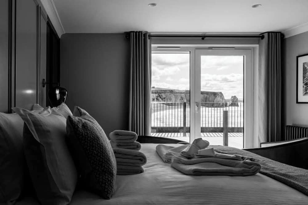 Beach deluxe terrace with roll top bath photo 1