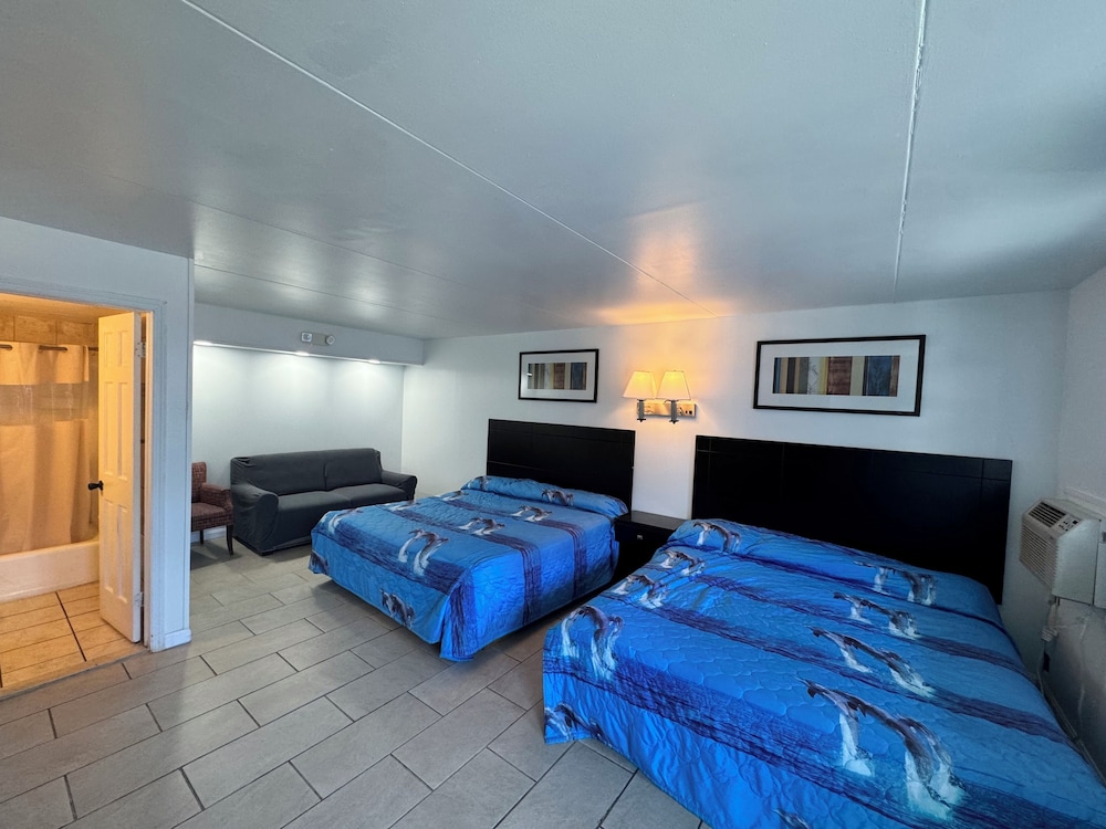Suite - Photo 12