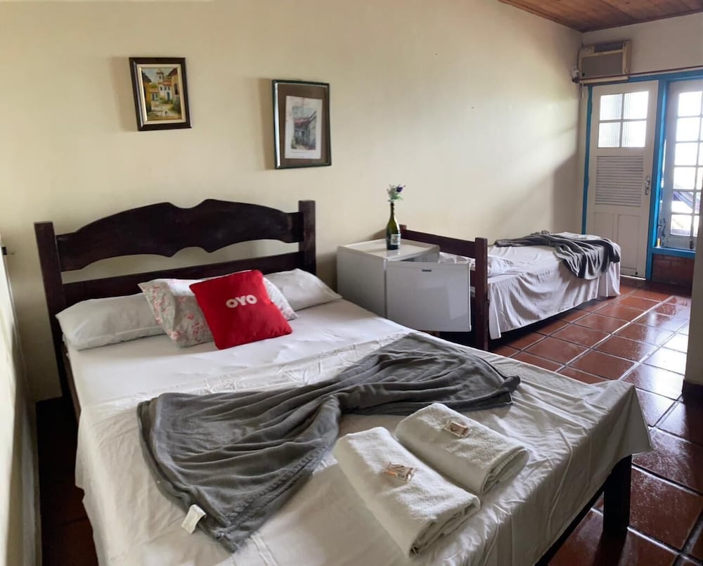 Basic Room, Multiple Beds photo 3