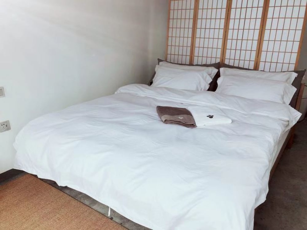 Exclusive House photo 1