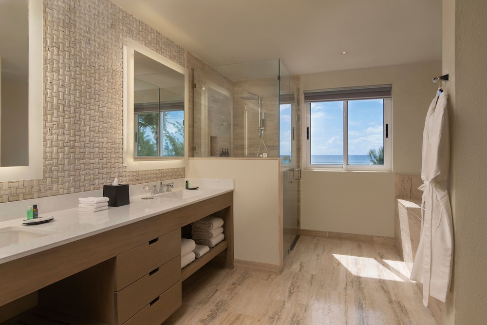 Suite, 1 Bedroom, Balcony