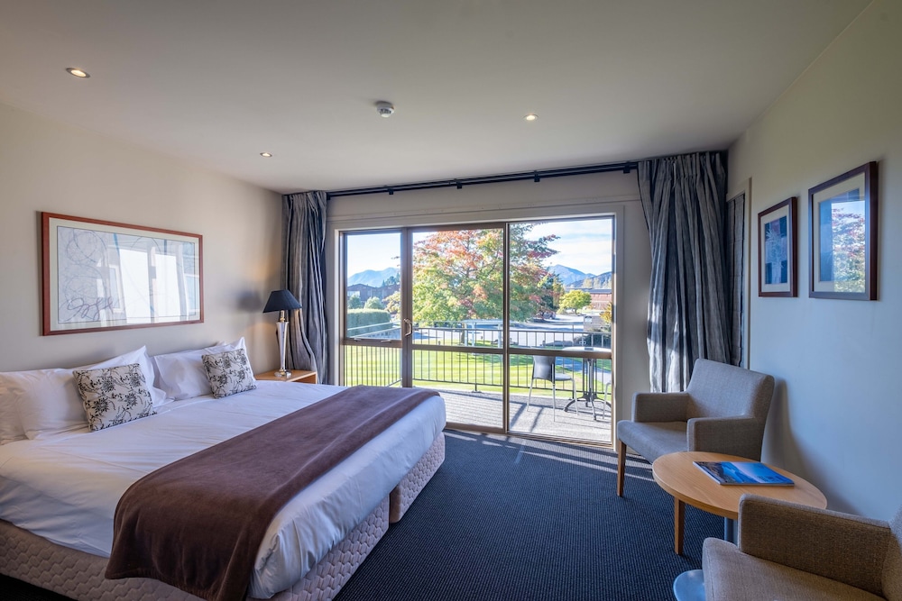 Standard Room (King)