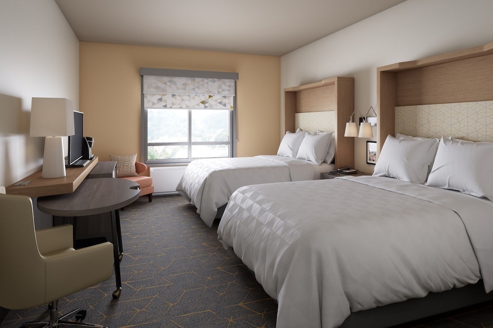 Standard Room, 2 Queen Beds, Courtyard View photo 2