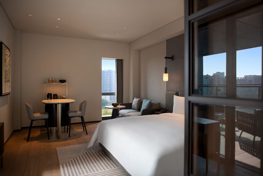 Deluxe Terrace King Room photo 1