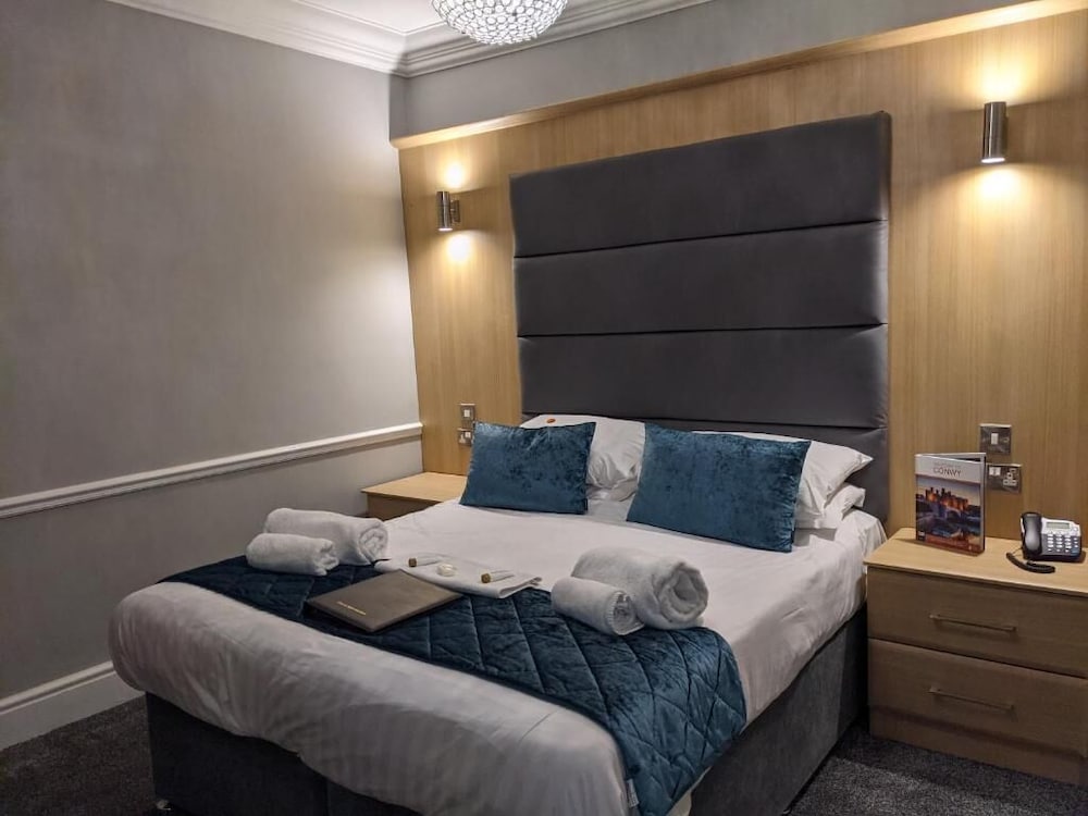 Standard Double or Twin Room - Photo 1