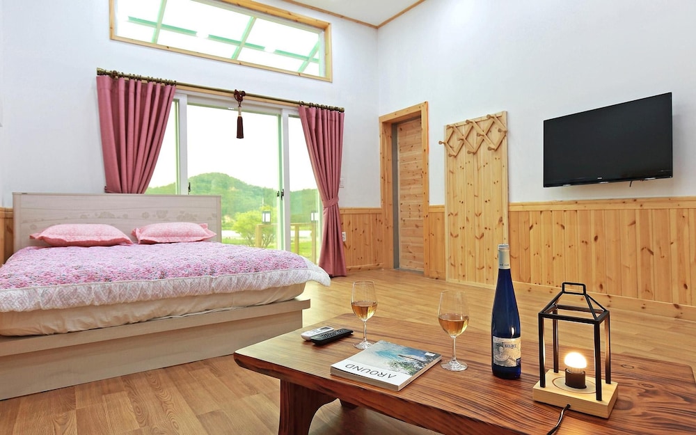 Basic Room, 1 Bedroom (B5)