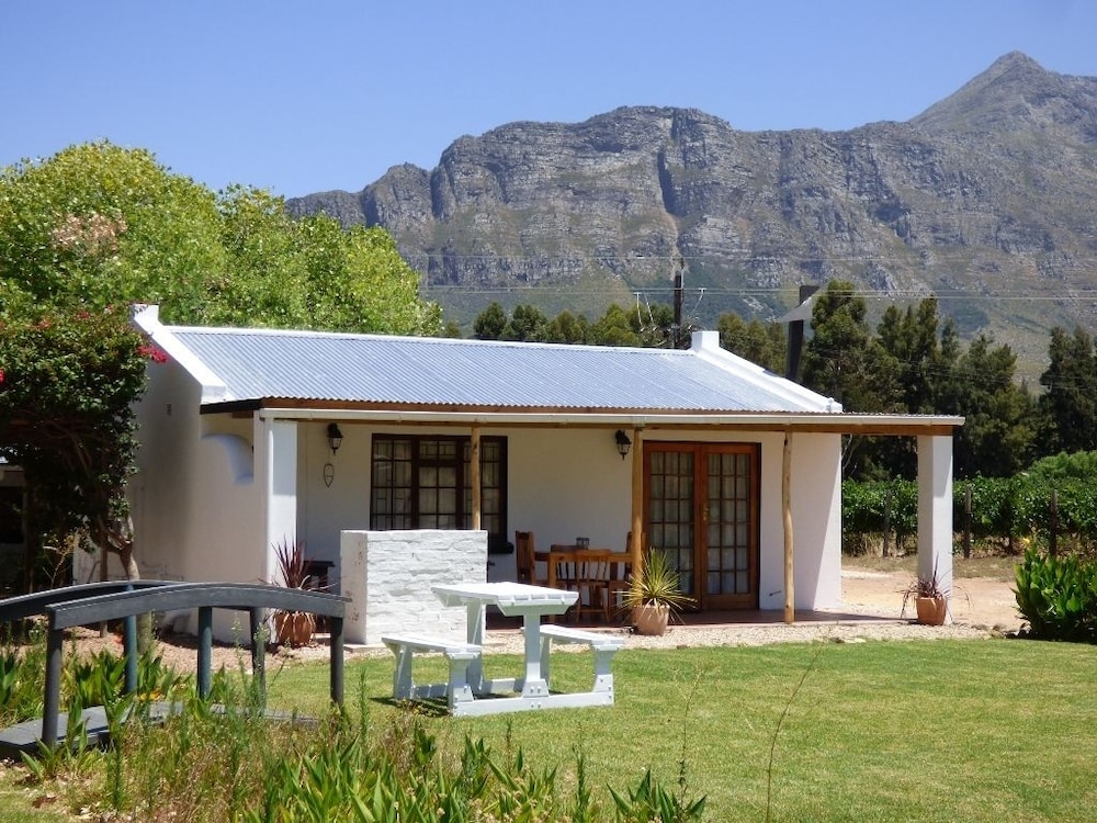 Standard Cottage, 2 Bedrooms photo 2