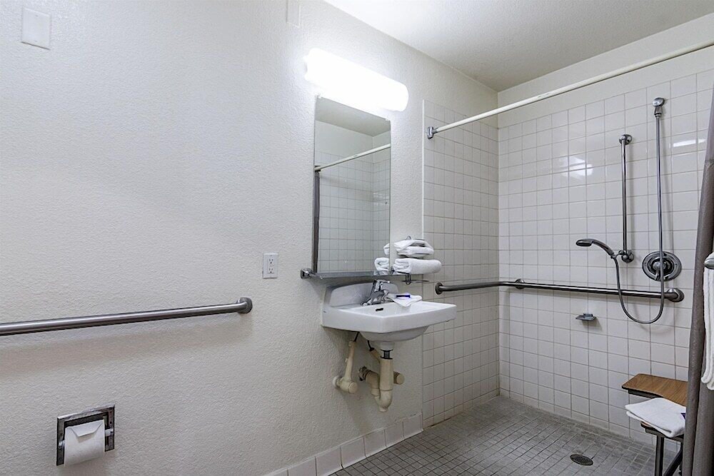 Room, 1 King Bed, Accessible, Non Smoking