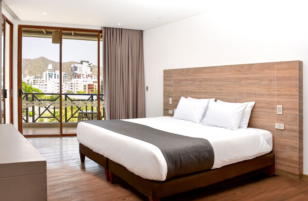 Deluxe Studio Suite photo 2