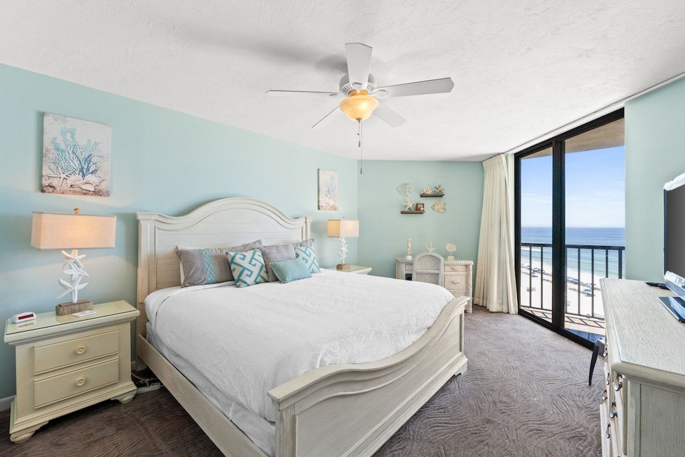 Condo, 2 Bedrooms, Ocean View (813C)