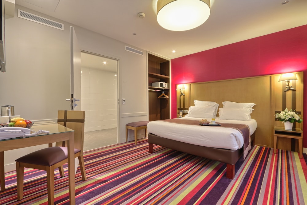 Prestige room photo 1
