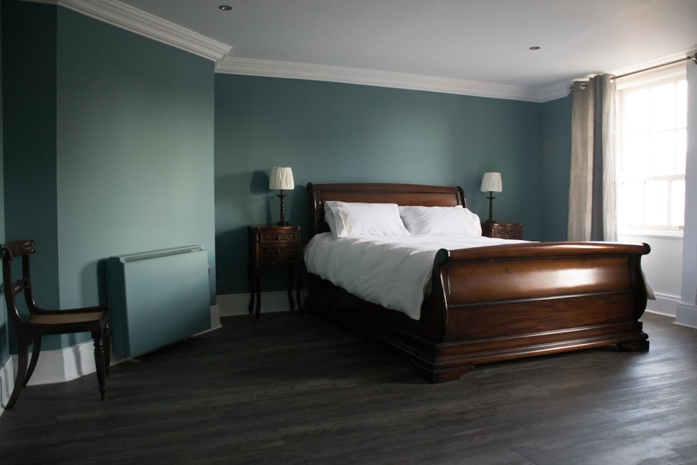 Deluxe Double Room, 1 Bedroom, Private Bathroom, City View