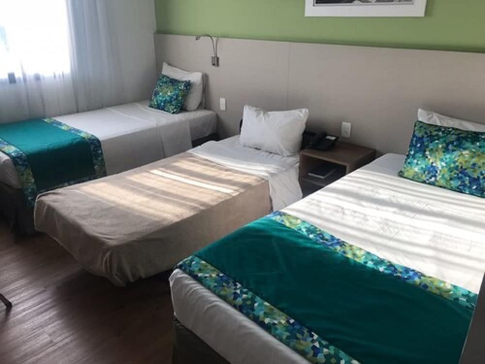 Luxury Triple Room, Multiple Beds photo 3