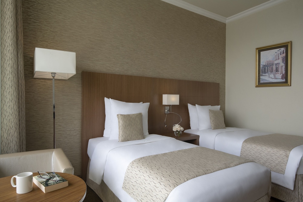 Premium Twin Room photo 3
