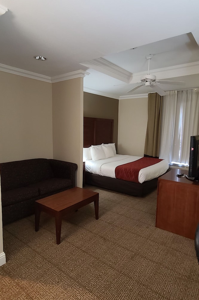 Deluxe Room - Photo 1