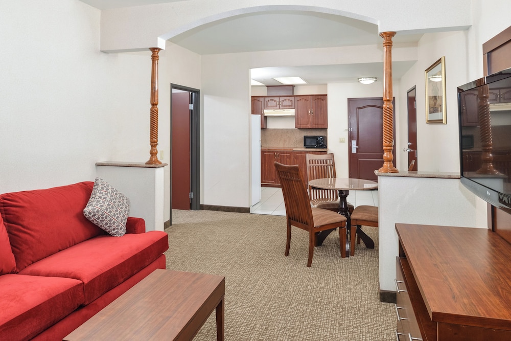 Suite, Spacious Separate Sleeping and Living Room, Non Smoking photo 1