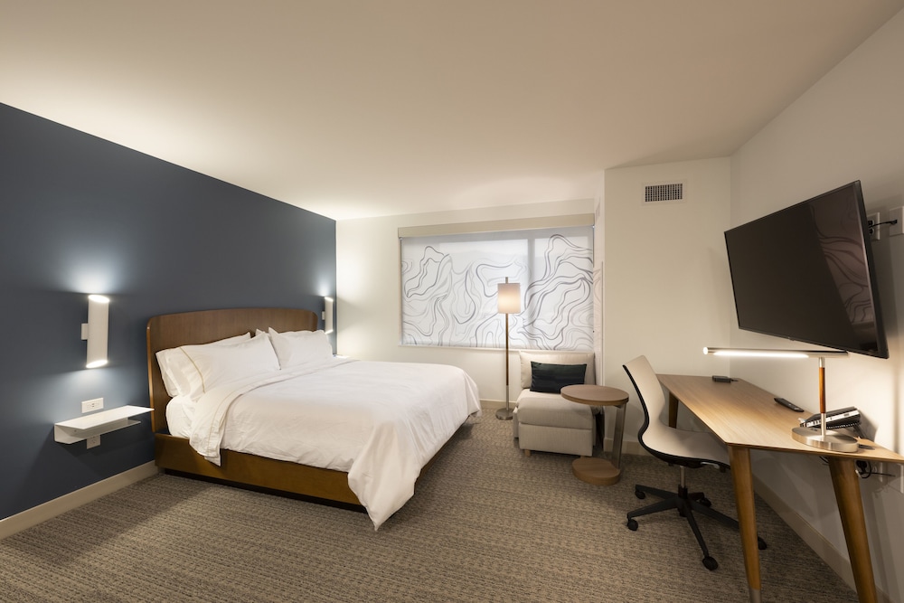 Room, 1 King Bed - Photo 8
