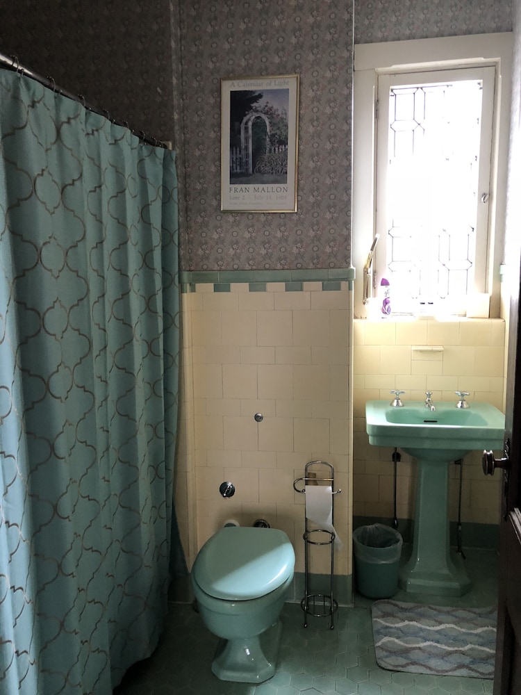 Classic Double Room, Private Bathroom (Robert Allen Foster Room) photo 2